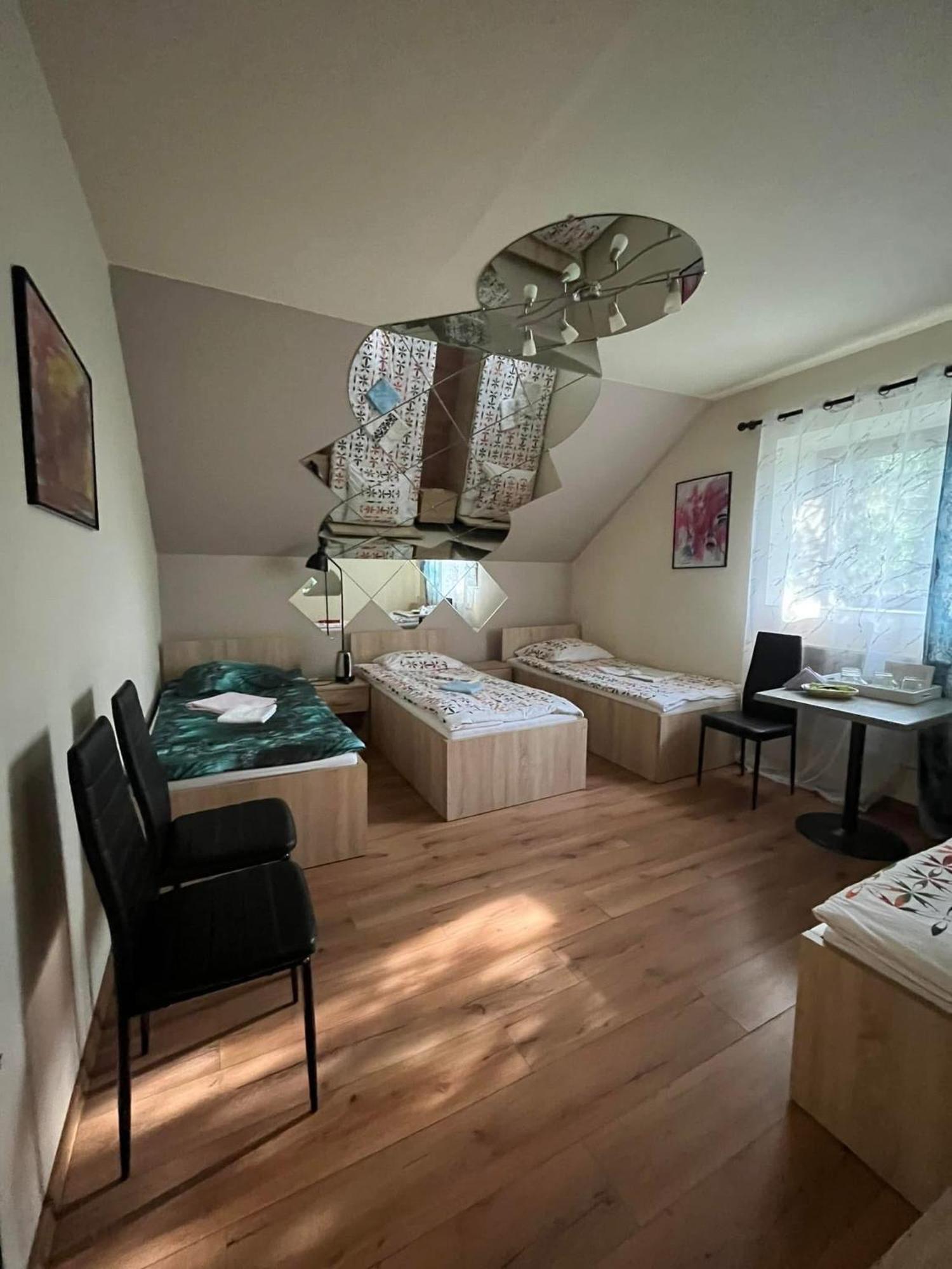 Zajazd Lesny Zakatek Dawniej Zajazd Don Kichot Lodž Exteriér fotografie